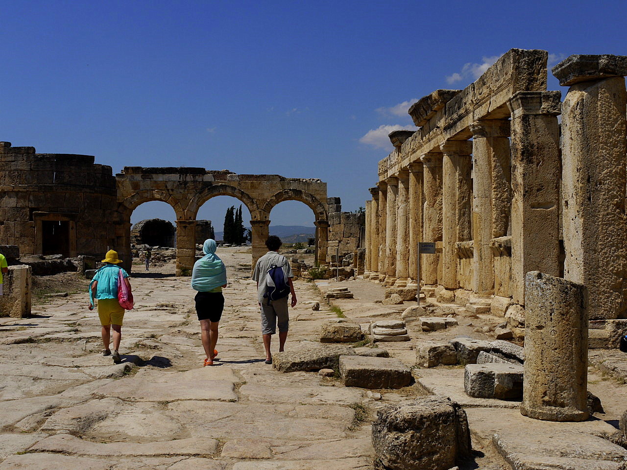THE HIERAPOLIS ANCIENT CITY